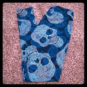 LuLaRoe Skull OS Leggings